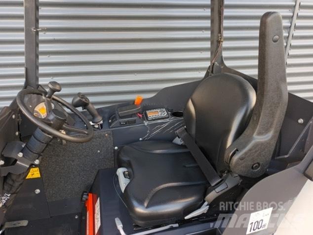 Bobcat l28 小型装载机