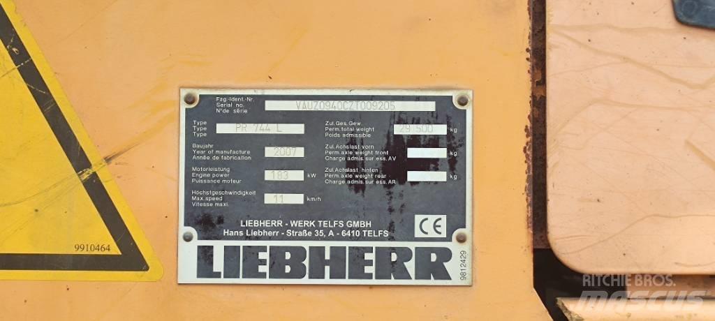 Liebherr PR 744 L 履带式推土机