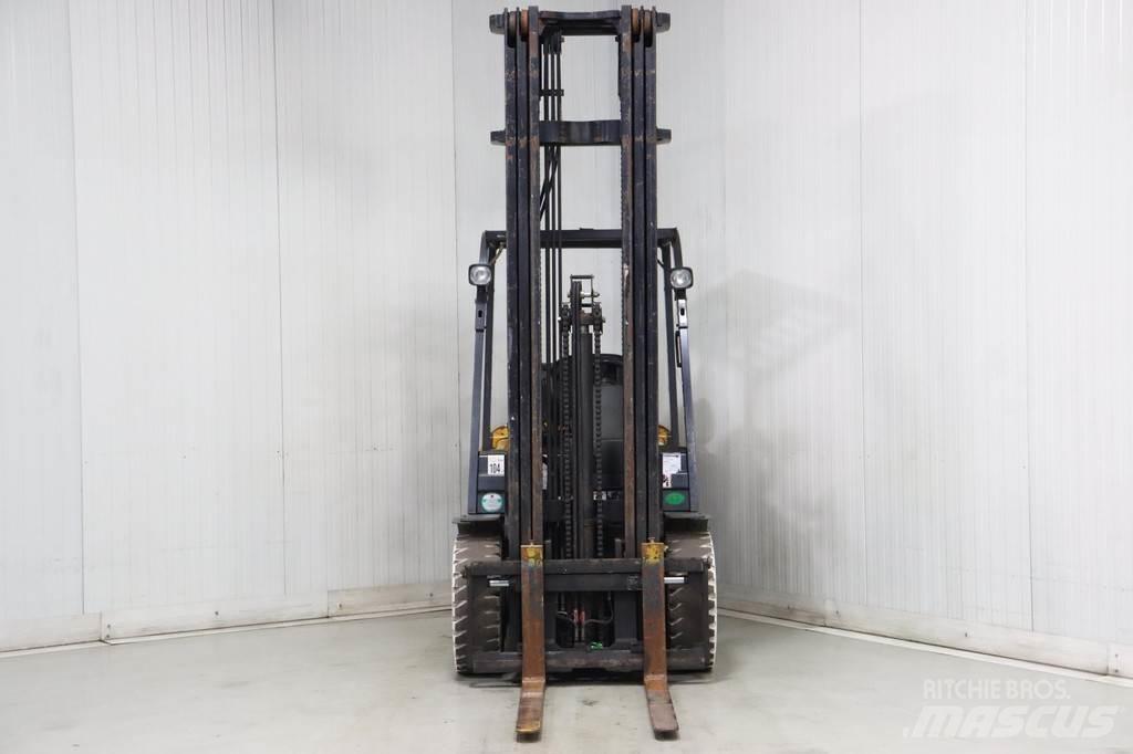 TCM FG30T3 天然气叉车