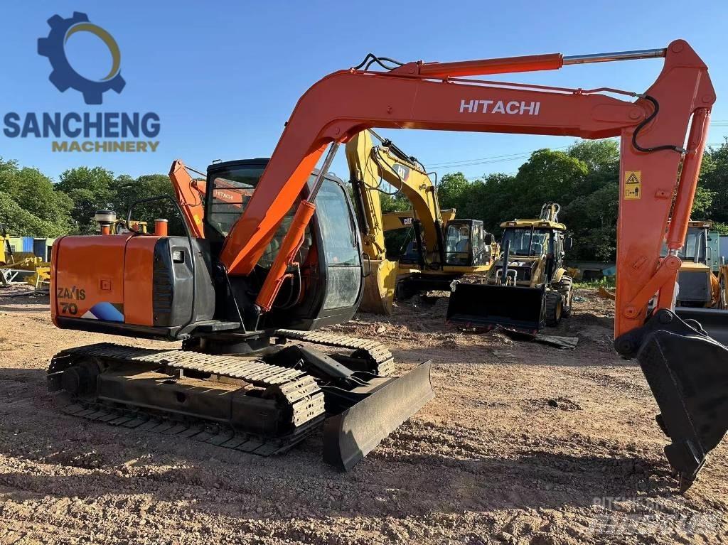 Hitachi ZX 70 中型挖掘机