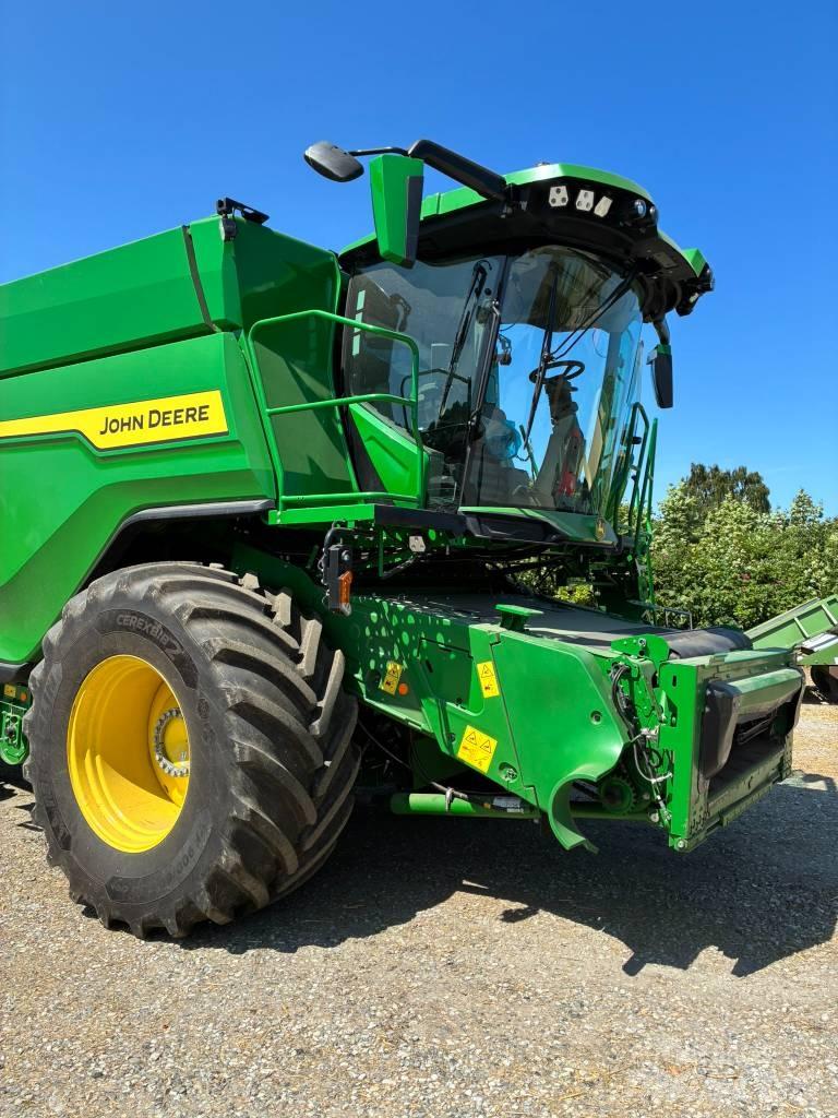 John Deere X9 1000 联合收割机