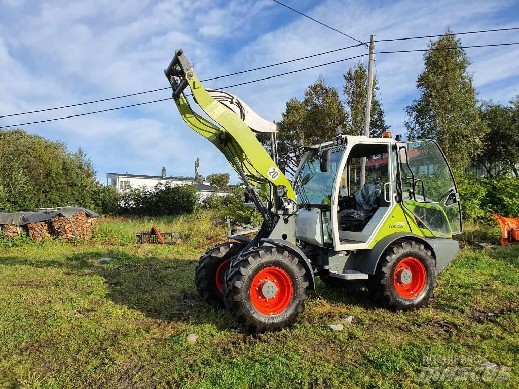 CLAAS TORION 530 前装载和挖掘机