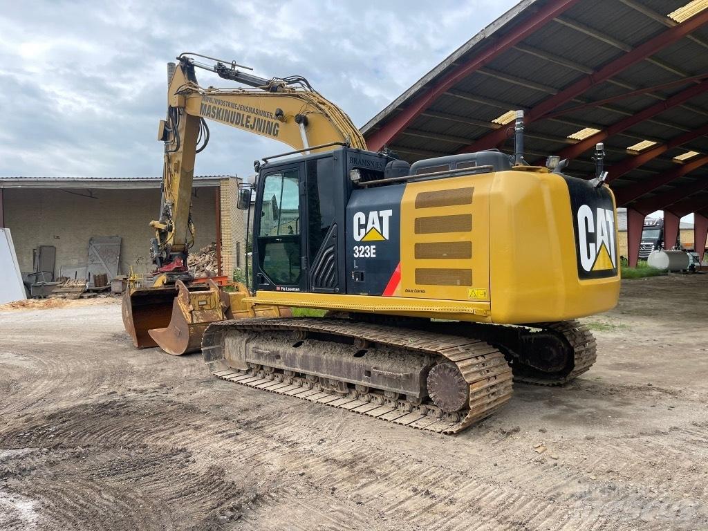 CAT 323 EL 履带挖掘机