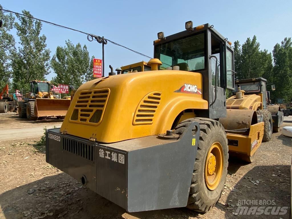XCMG XSM 220 单轮压路机