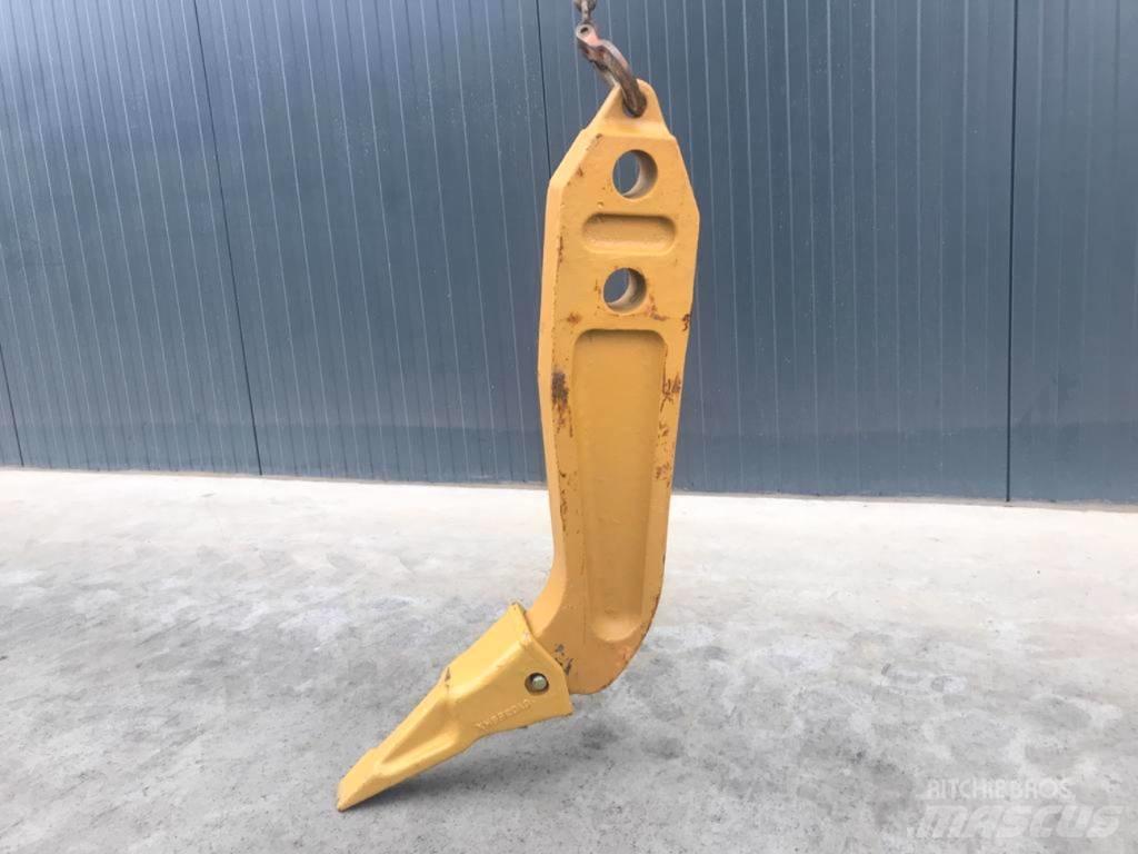 Komatsu D61 Shank 松土器