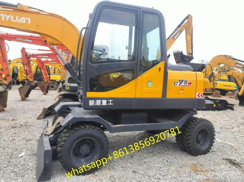 Xinyuan XYB75W 履带挖掘机