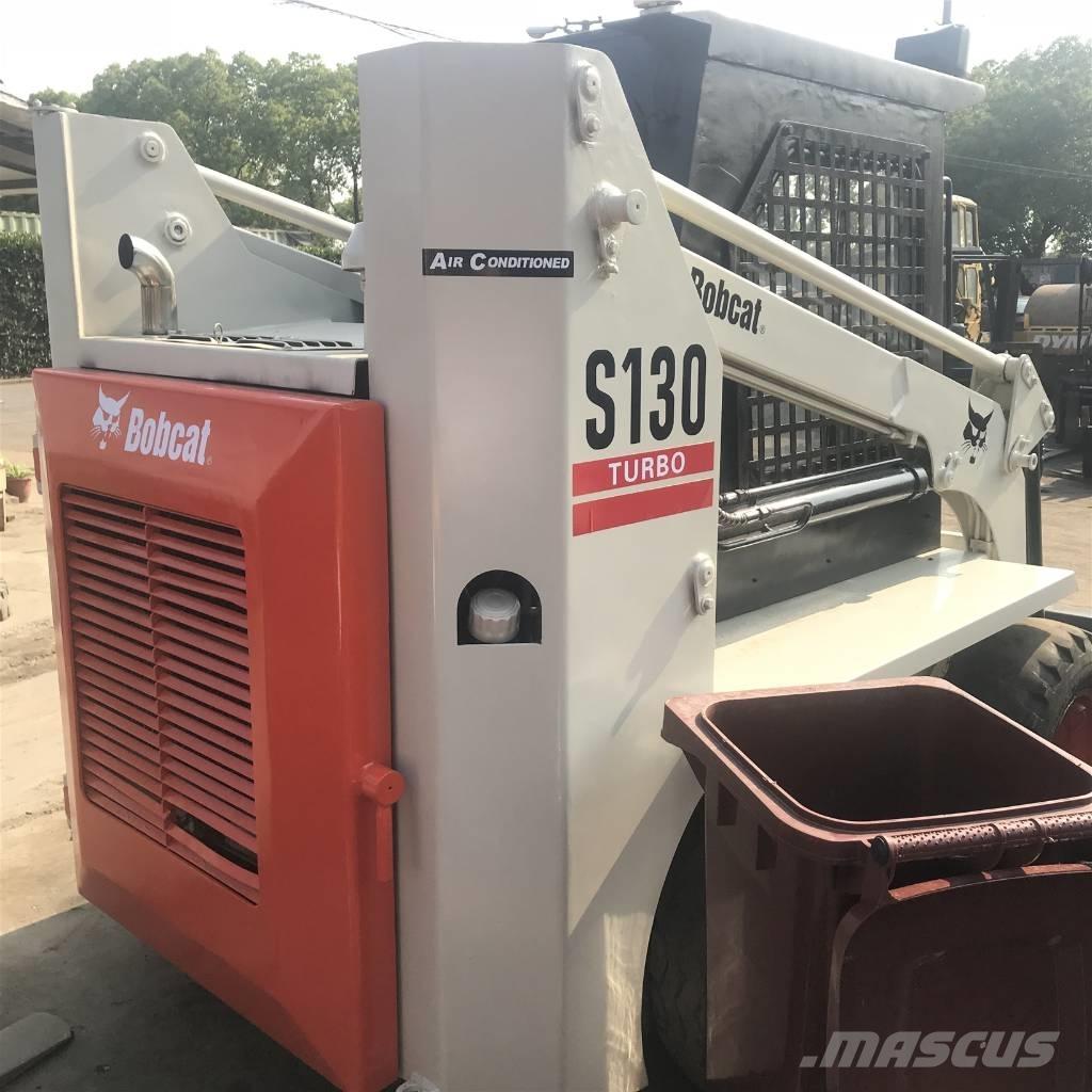 Bobcat S130 滑移装载机