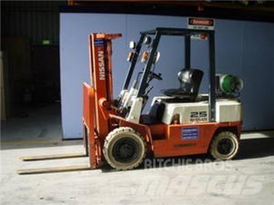 Nissan RJ02A25U 其他叉车