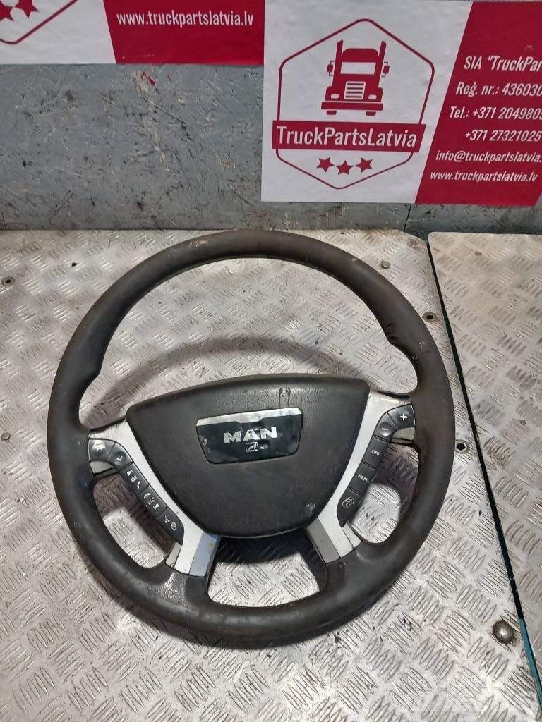 MAN TGM  81464306048 驾驶室与内部