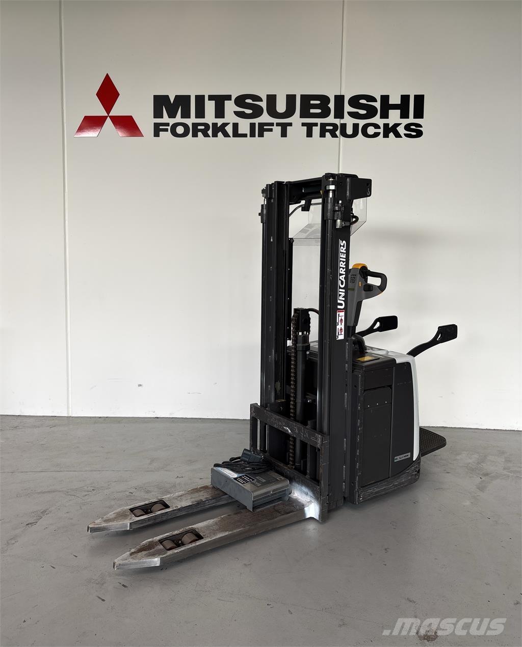 Atlet PSP160 行走式堆垛机