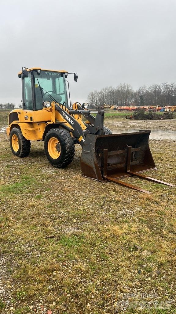 Volvo L 30 G 轮式装载机