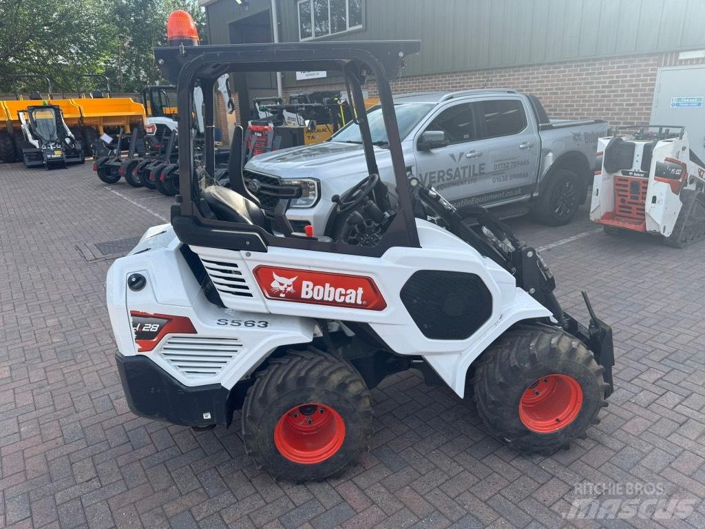 Bobcat L 28 小型装载机