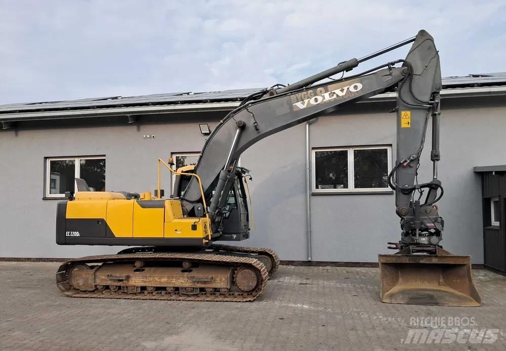 Volvo EC 220 DL 履带挖掘机