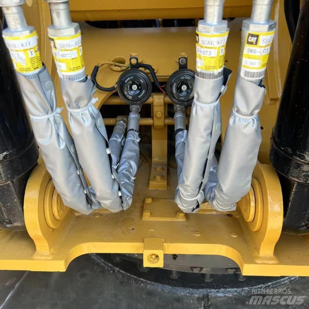CAT 312D2 GC 小型挖掘机