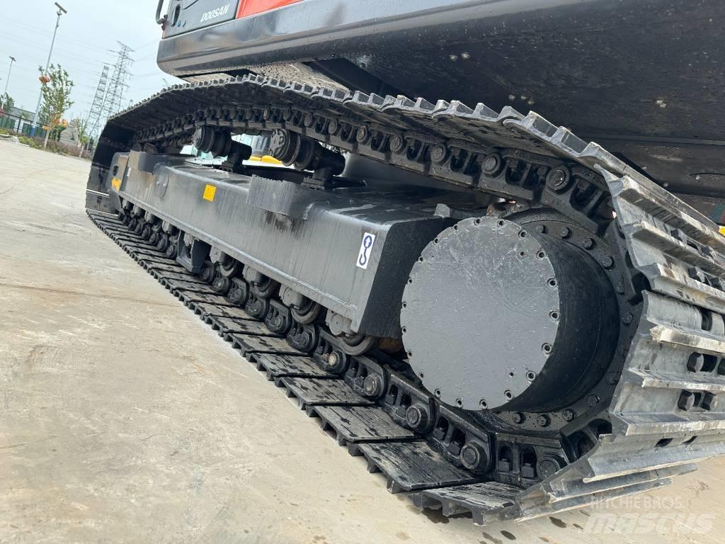 Doosan DX 225 LC-9C 履带挖掘机