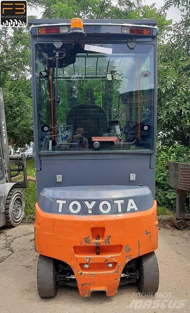 Toyota 8FBMT30 电动叉车