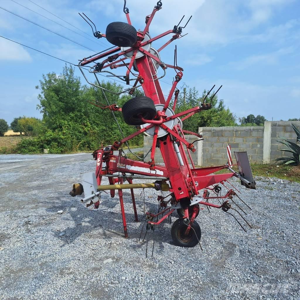 Kverneland Z765 犁耙和摊草机