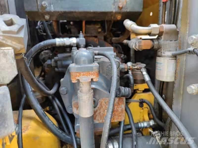 Komatsu PC 128 US 履带挖掘机