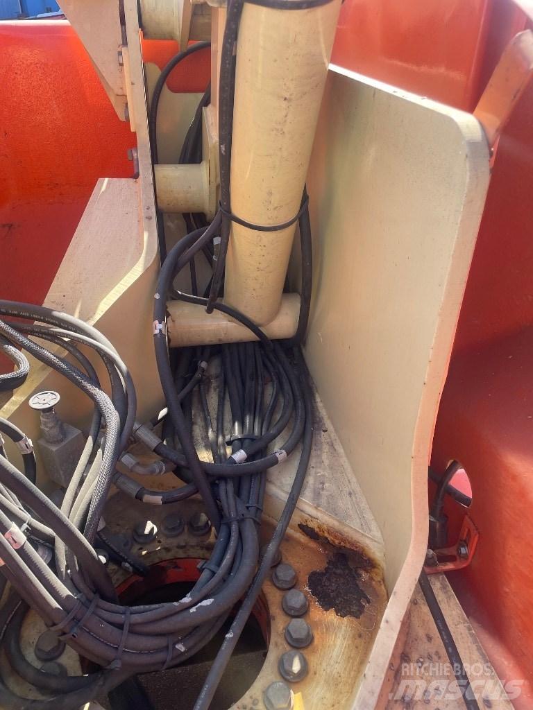 JLG N 40 E 曲臂高空工作平台