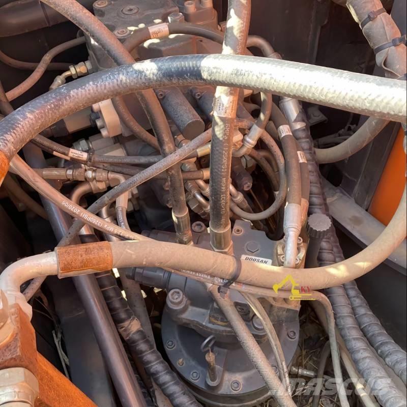 Doosan DX150-9C 履带挖掘机