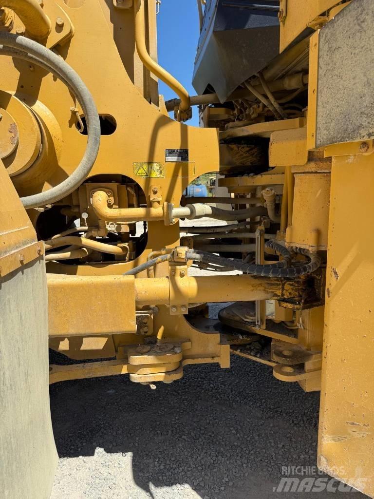 CAT 988 H 轮式装载机