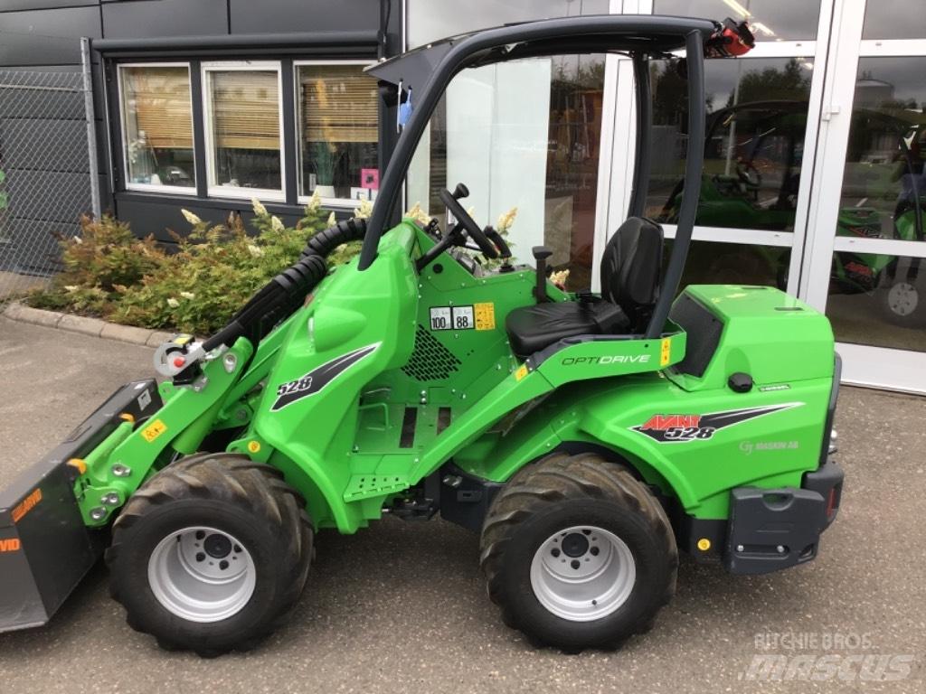Avant 528 DEMO 多功能装载机