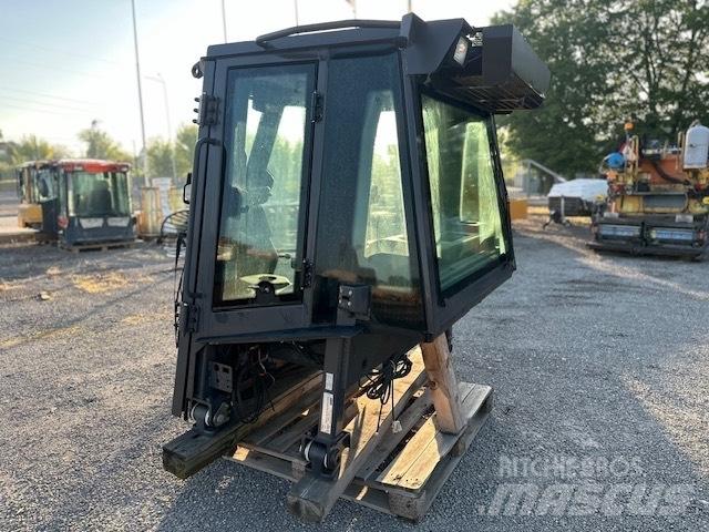 CASE D 1650 NEW CAB 驾驶室与内部