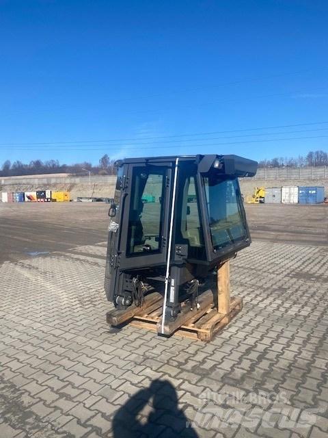 CASE D 1650 NEW CAB 驾驶室与内部