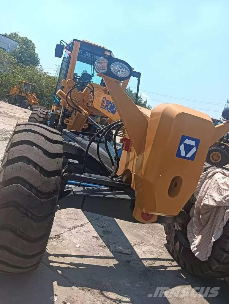 XCMG GR 1803 平地机/推土机