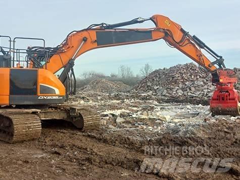 Doosan DX 235 LCR-5 履带挖掘机