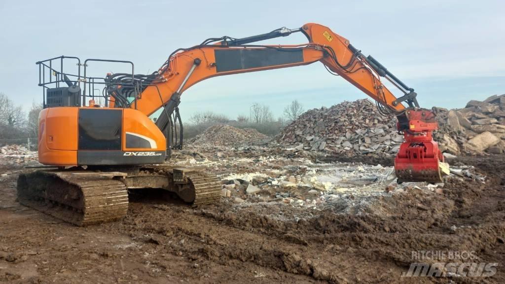 Doosan DX 235 LCR-5 履带挖掘机
