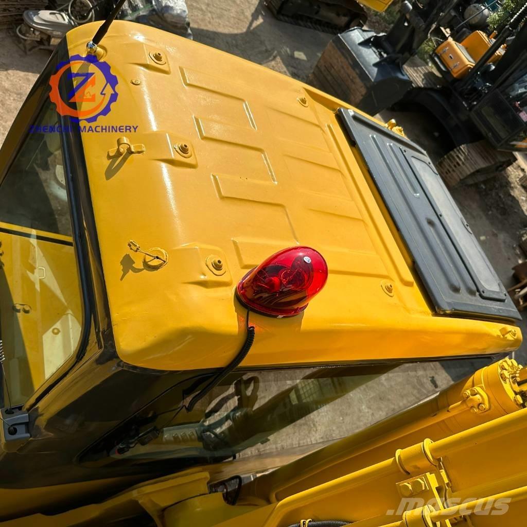 Komatsu PC 200-7 履带挖掘机