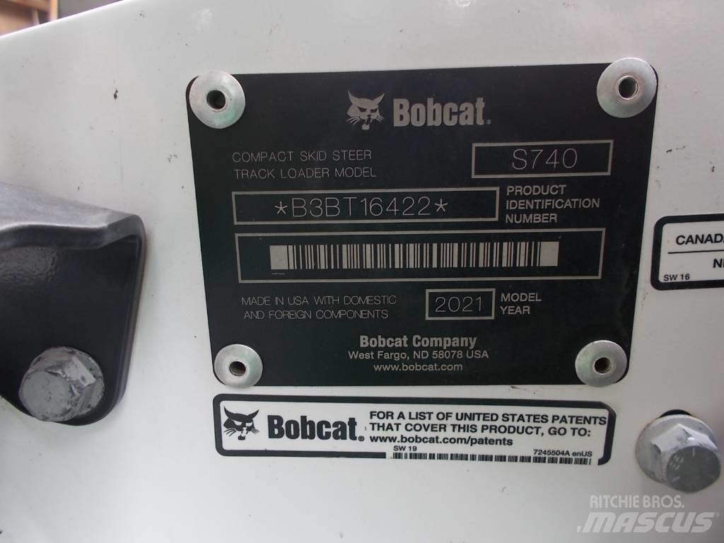 Bobcat S740 滑移装载机
