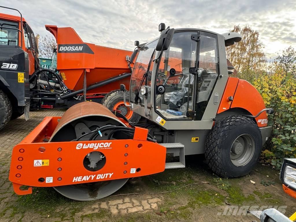 Weycor AW1070e 单轮压路机