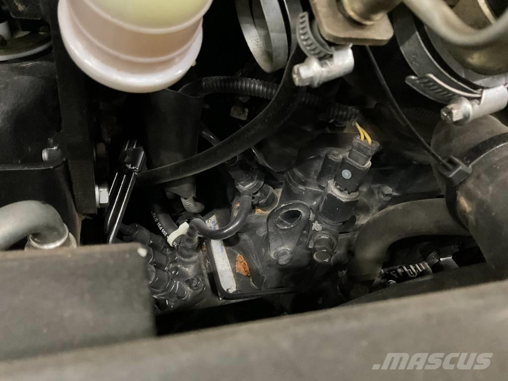 JCB 8014 CTS 小型挖掘机