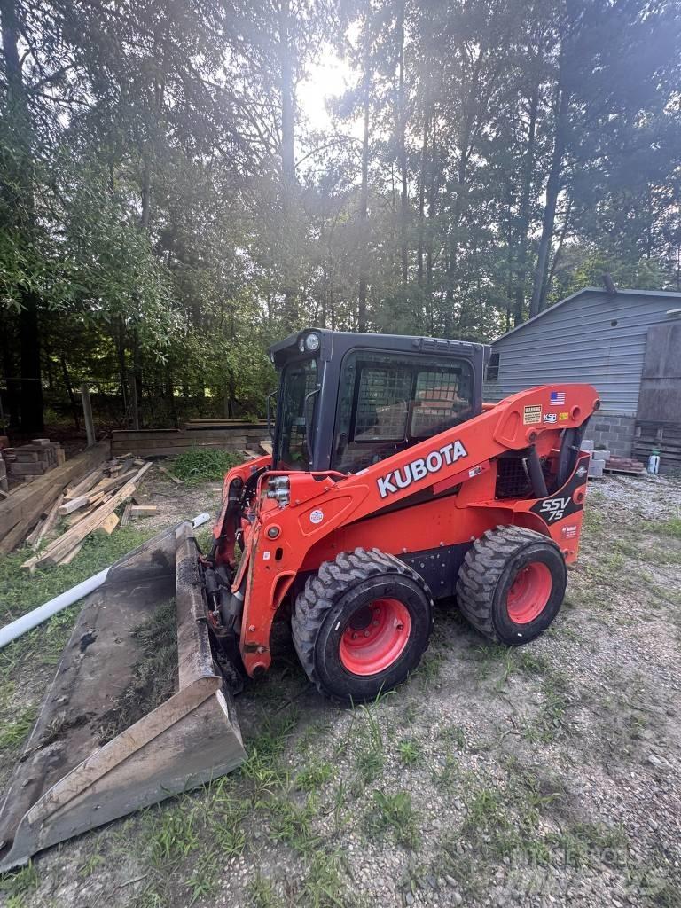 Kubota SSV 75 滑移装载机