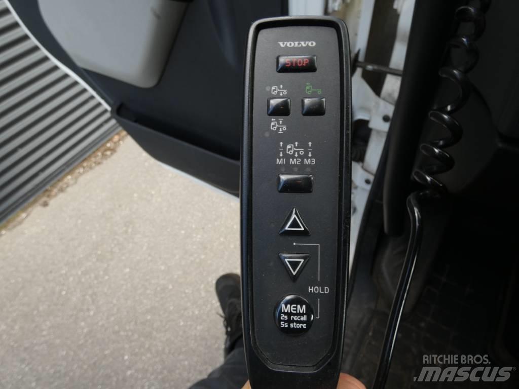 Volvo FE 320 车辆运输车