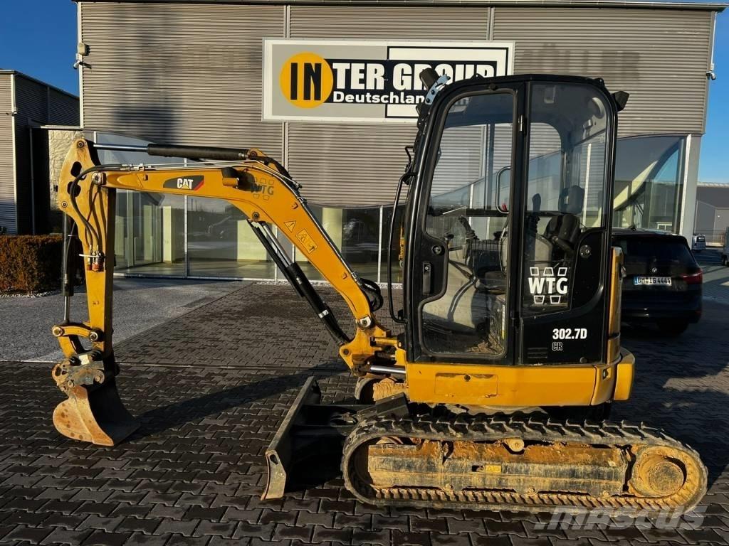 CAT 302.7 DCR 小型挖掘机