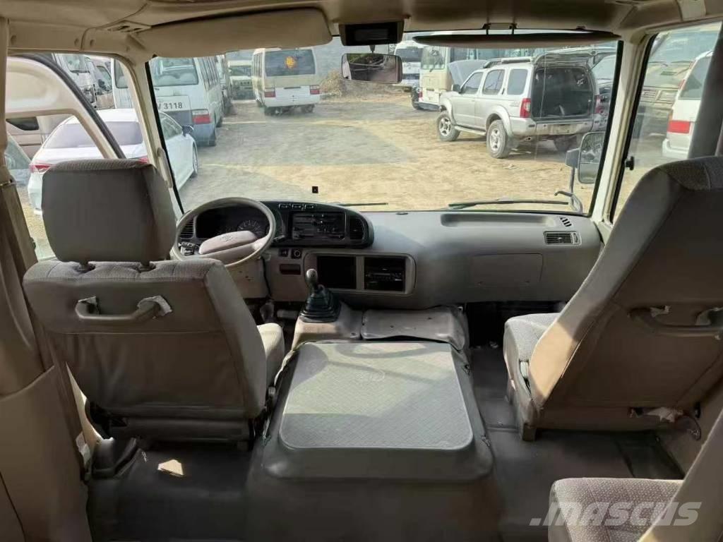 Toyota Coaster Bus 迷你巴士