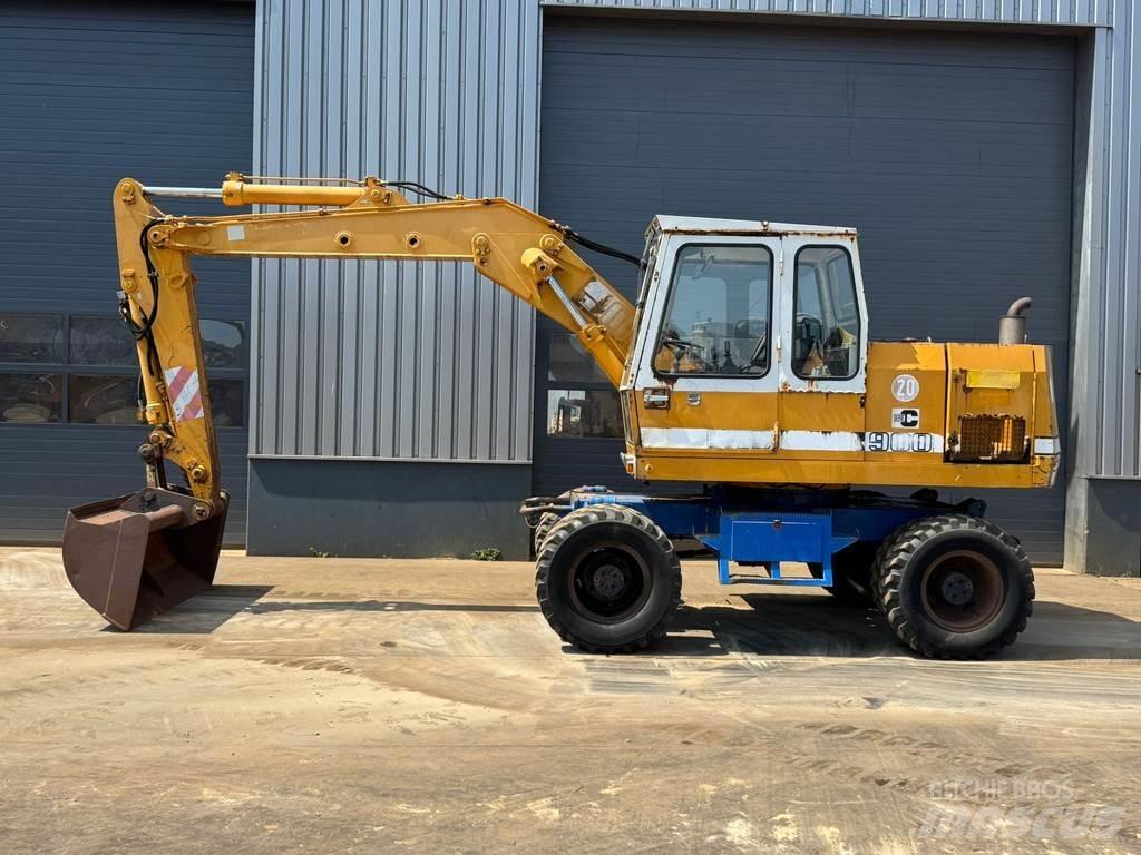 Liebherr A900C 轮式挖掘机