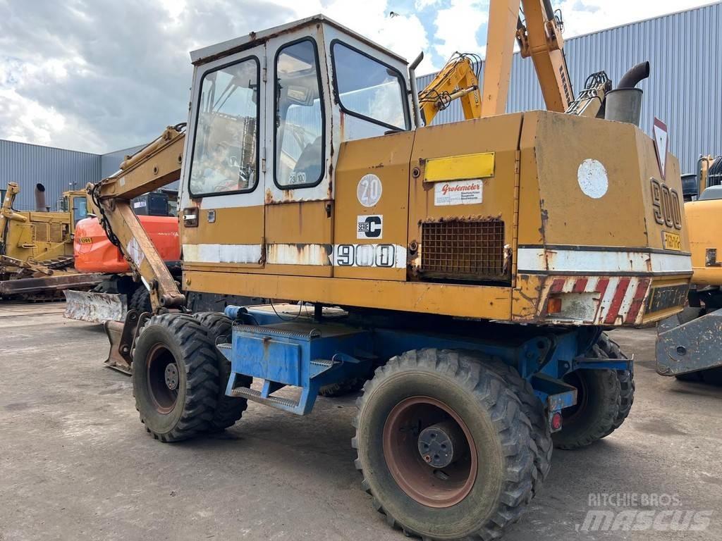 Liebherr A900C 特种挖掘机