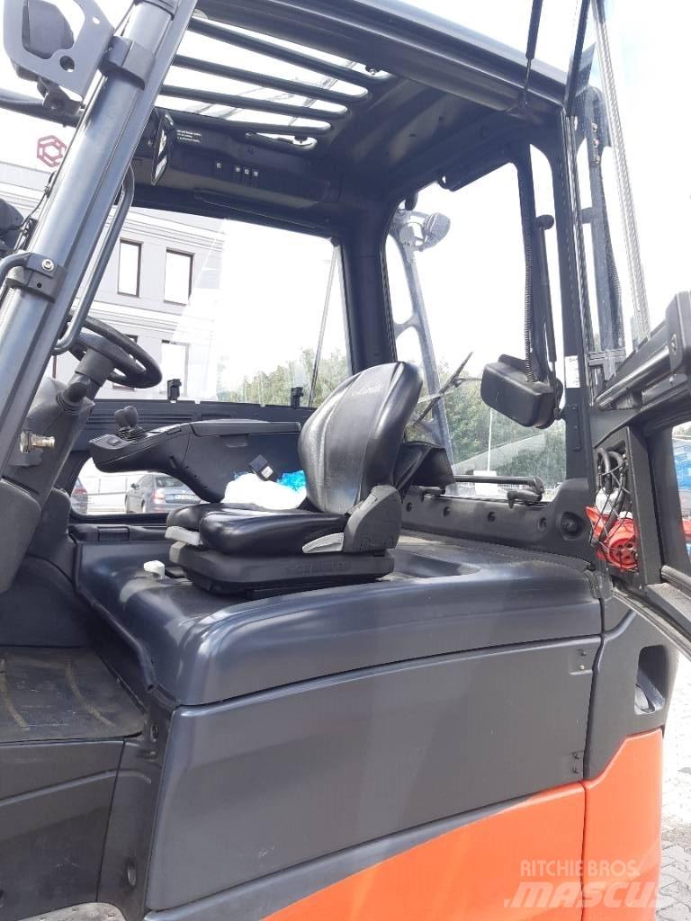 Linde E30HL 电动叉车