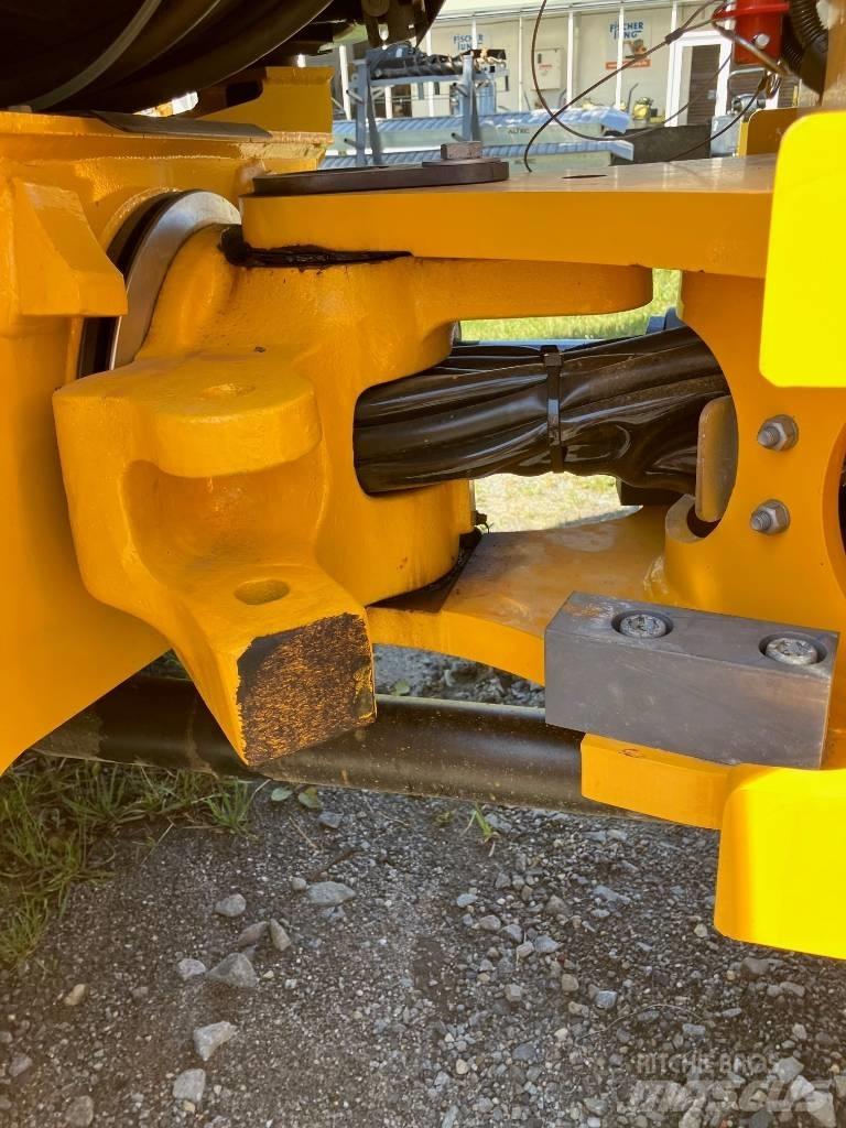 JCB TM 220 轮式装载机