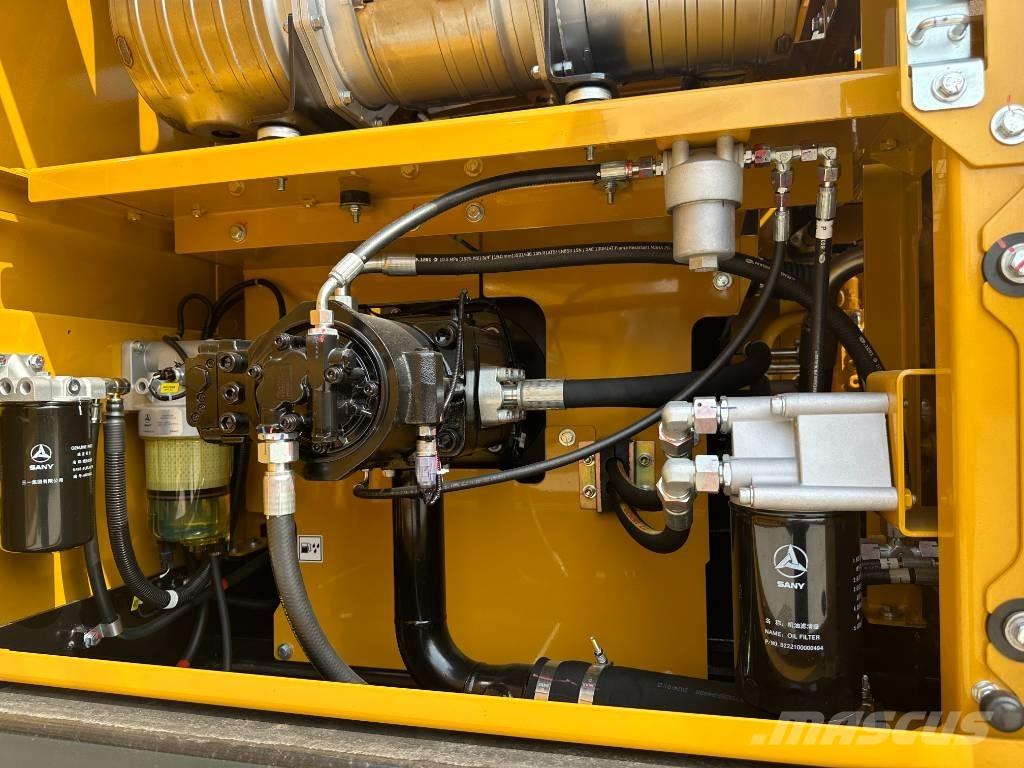 Sany SY215C 履带挖掘机