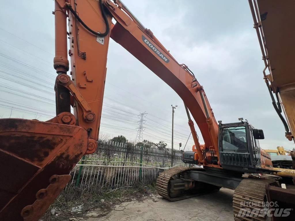 Doosan DX 500 LCA 履带挖掘机