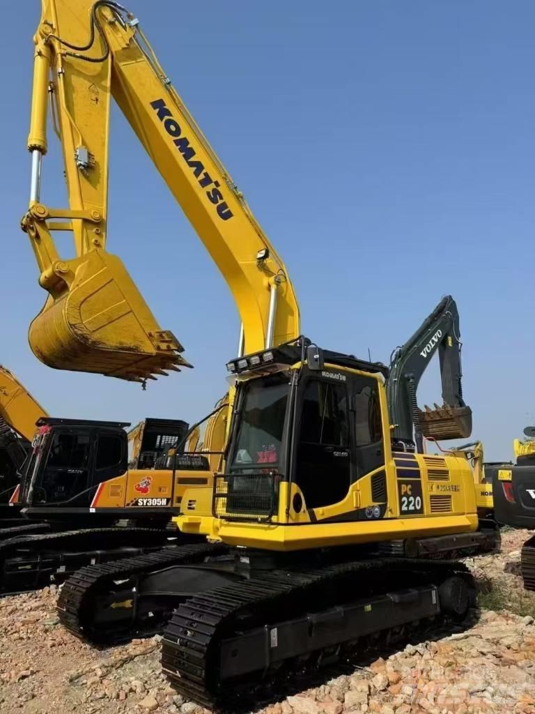 Komatsu PC 220 履带挖掘机