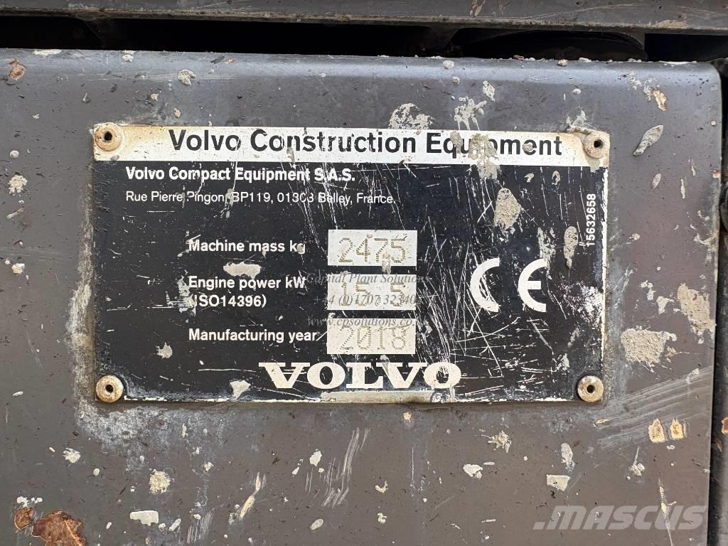 Volvo ECR 25 D 小型挖掘机