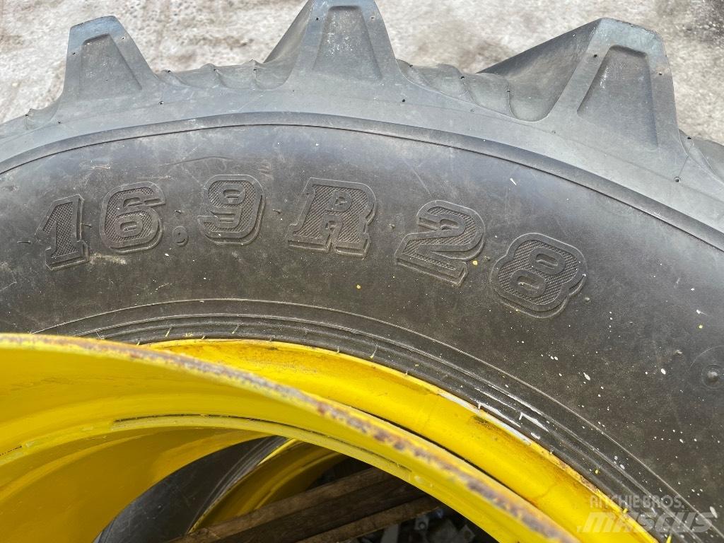 Taurus 16.9-28 轮胎、车轮、轮圈