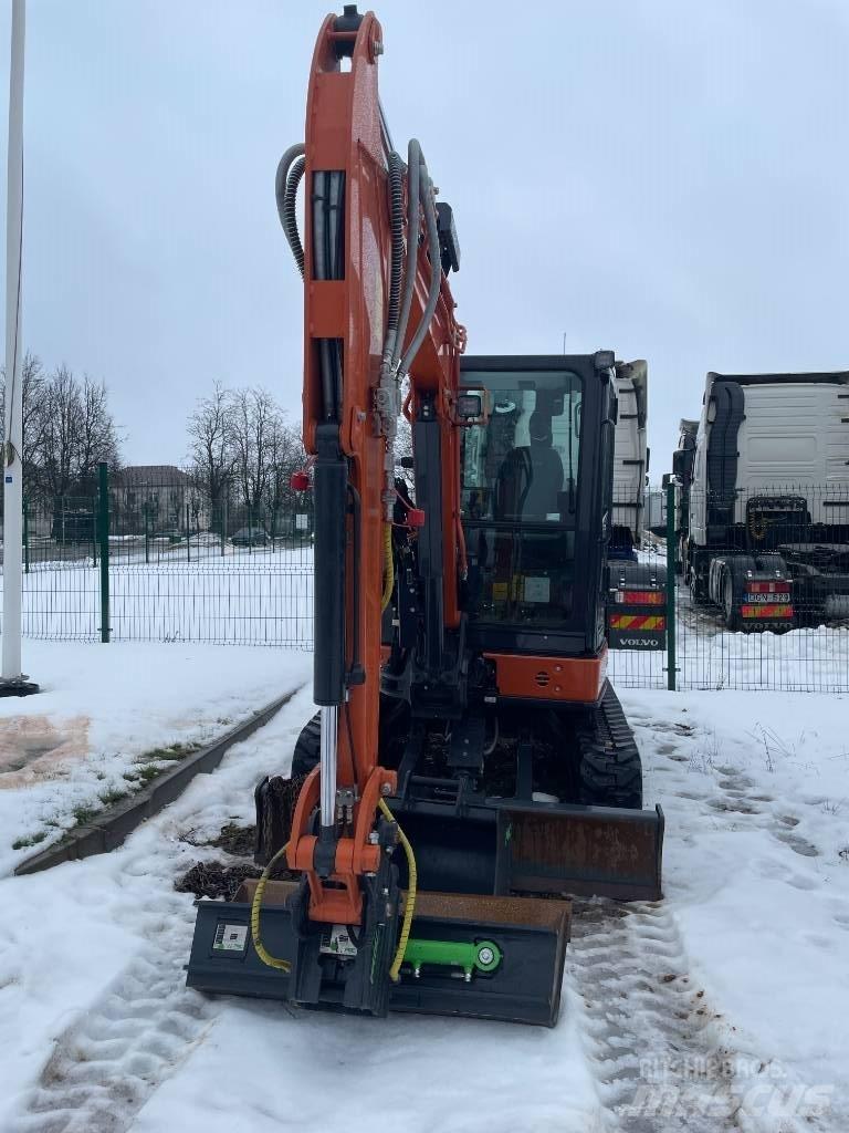 Hitachi ZX 38 U-6 小型挖掘机