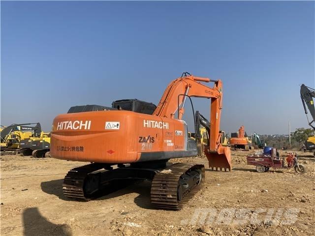 Hitachi ZX210 履带挖掘机